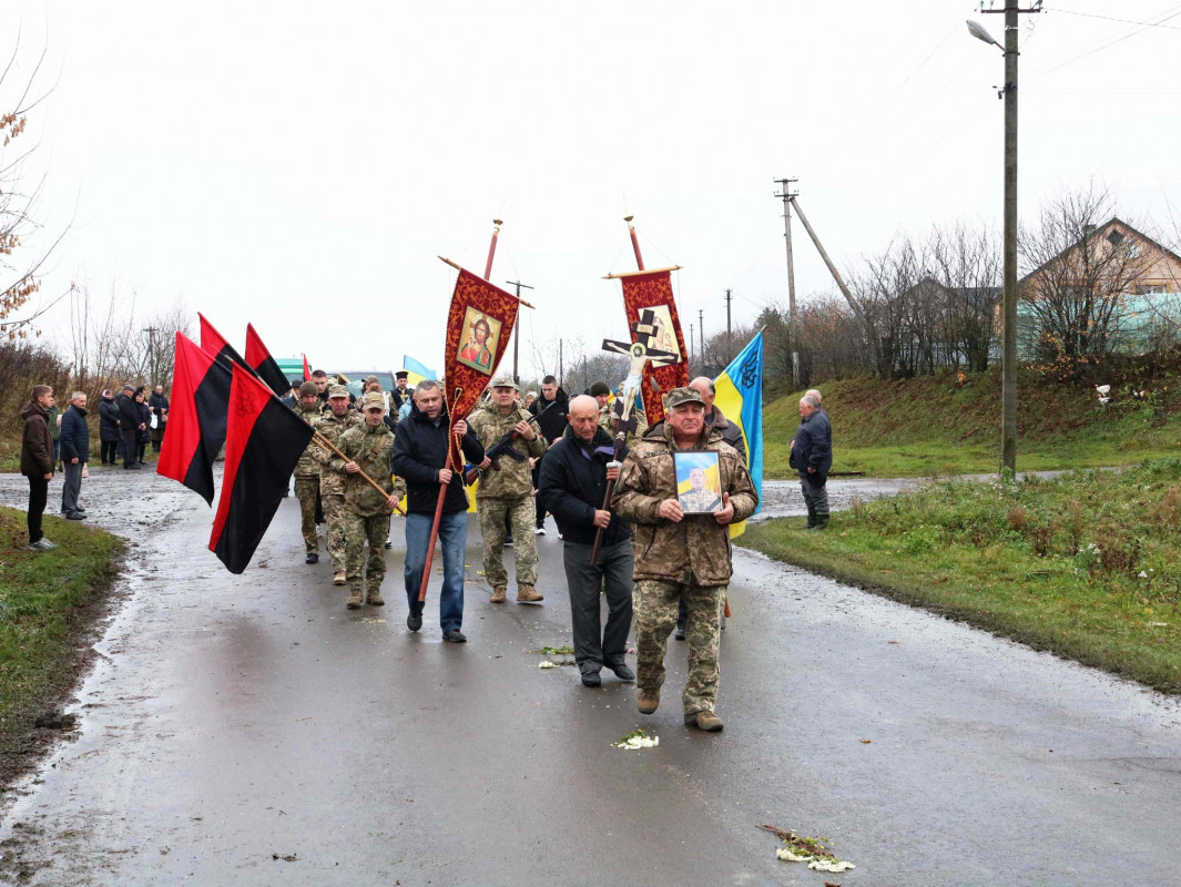 Довгий час вважався зниклим безвісти: на Волині попрощалися з Героєм Валентином Боском