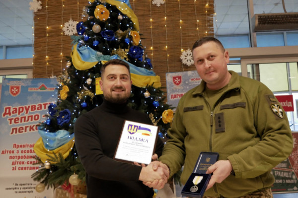 Волинські волонтери та меценати отримали нагороди від Генерала Залужного