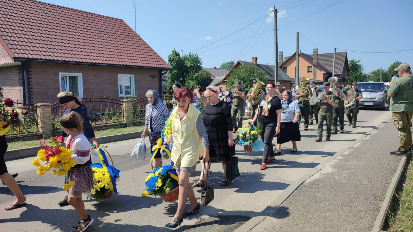 На Волині провели в останню дорогу загиблого Героя Володимира Холевінського