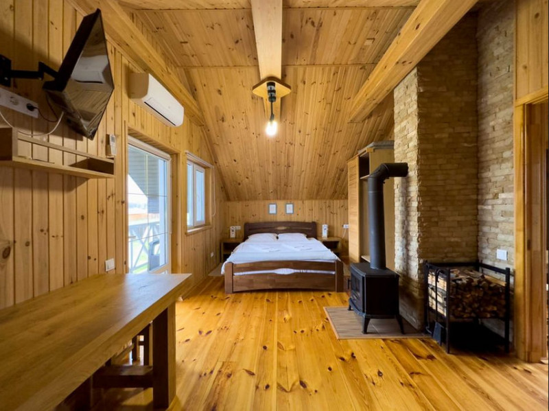 Біля озера Світязь продають курортний готель за 7 мільйонів