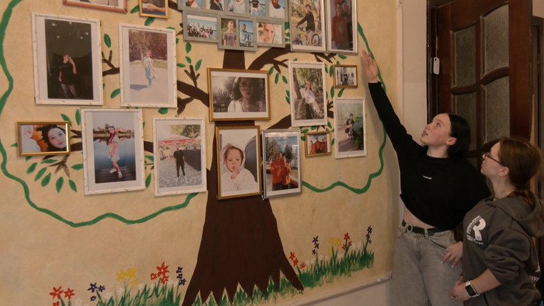 Переселенка з Харківщини стала мамою для вісьмох дітей на Волині