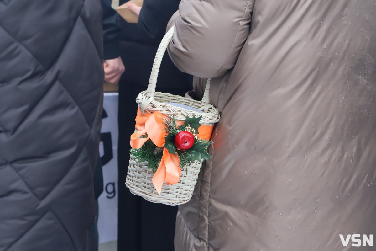 Як у Луцьку освячували воду на річці Стир. Фоторепортаж