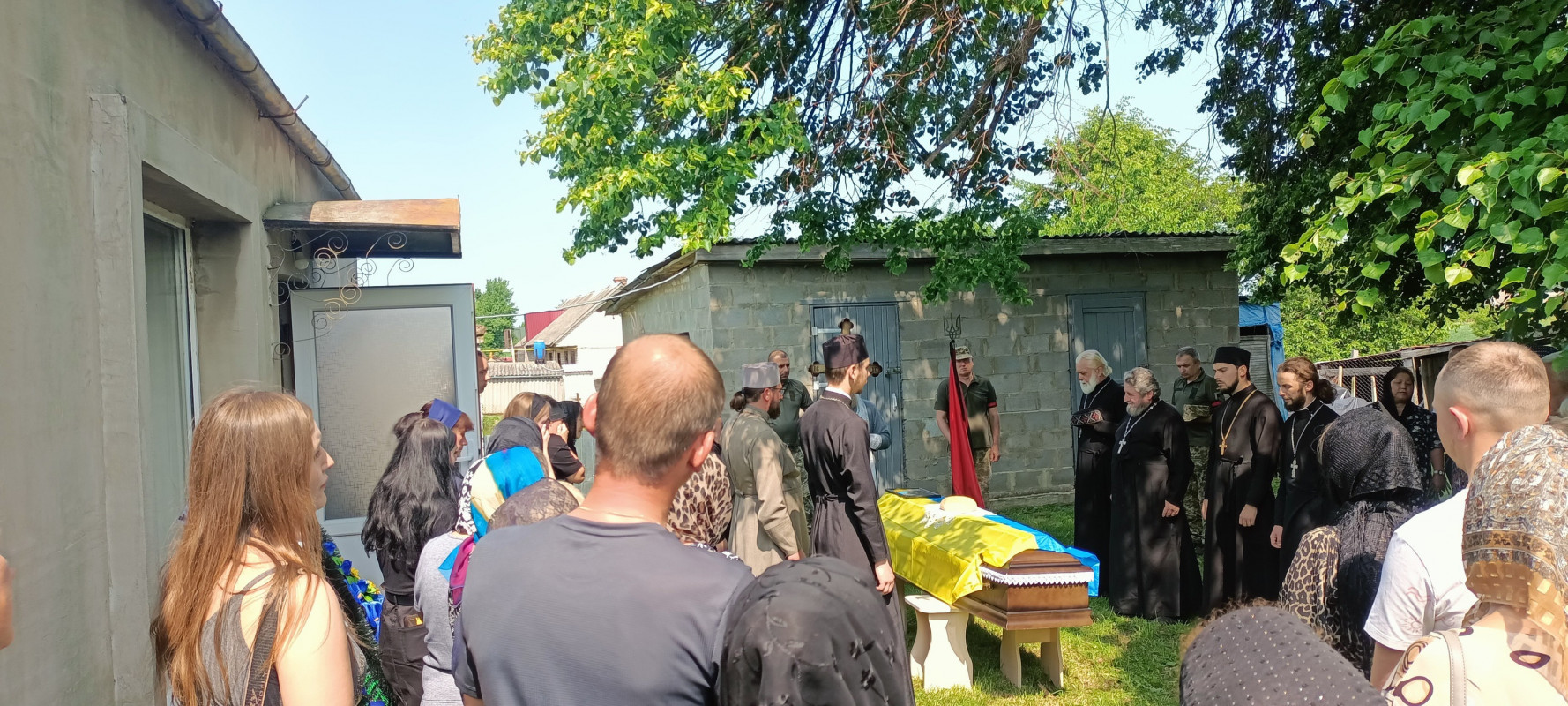 Довгий час вважався зниклим безвісти: на Волині попрощались з Героєм Сергієм Холодовим