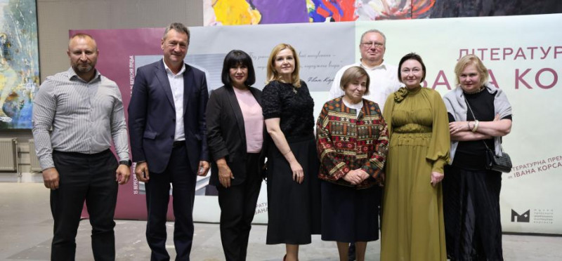 У Луцьку Василю Шкляру вручили Літературну премію імені Івана Корсака