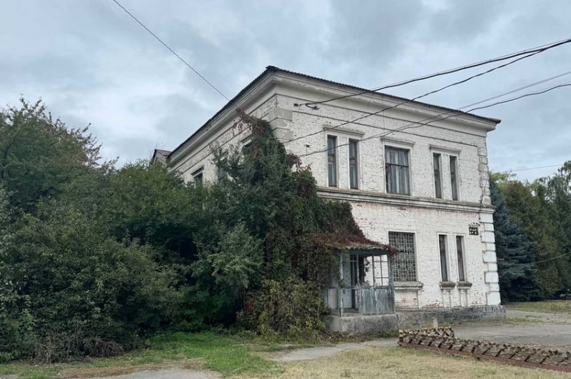 У Нововолинську продають приміщення під готель за 8 мільйонів