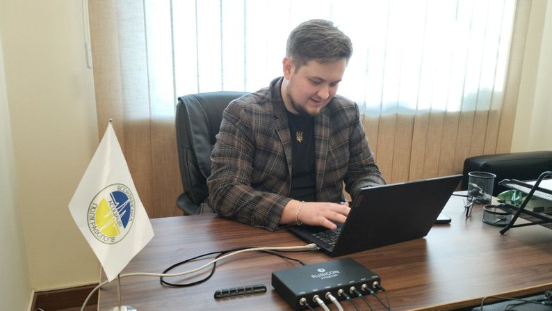 Дихання, пульс і піт: як у Луцьку виявляють брехню за допомогою детектора брехні