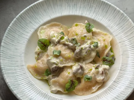 Де забронювати столик на 8 березня у Луцьку