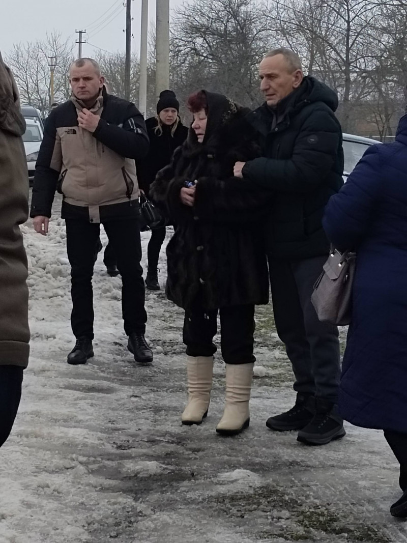 На Волині в останню дорогу провели полеглого воїна Руслана Гурича