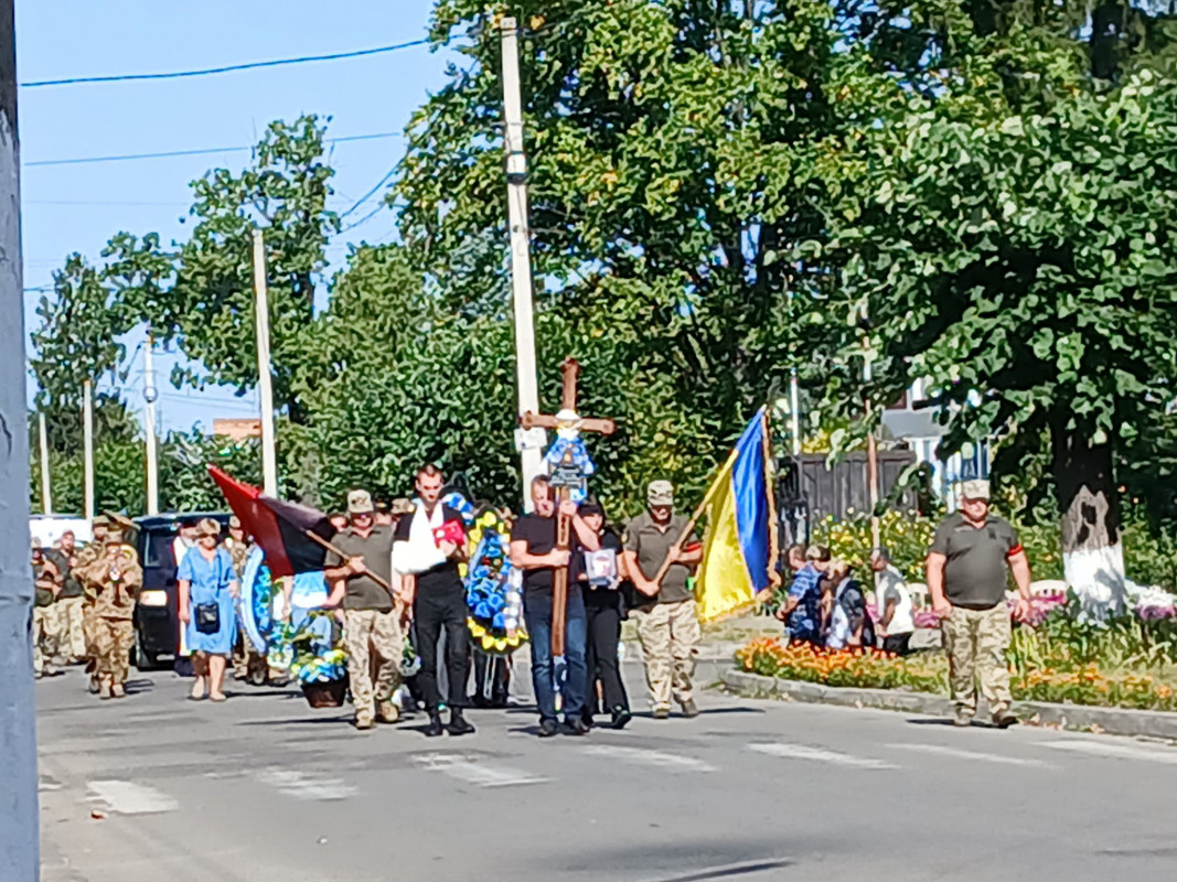 Серце зупинилося у лікарні міста Запоріжжя: на Волинь «на щиті» повернувся військовий Микола Комаров