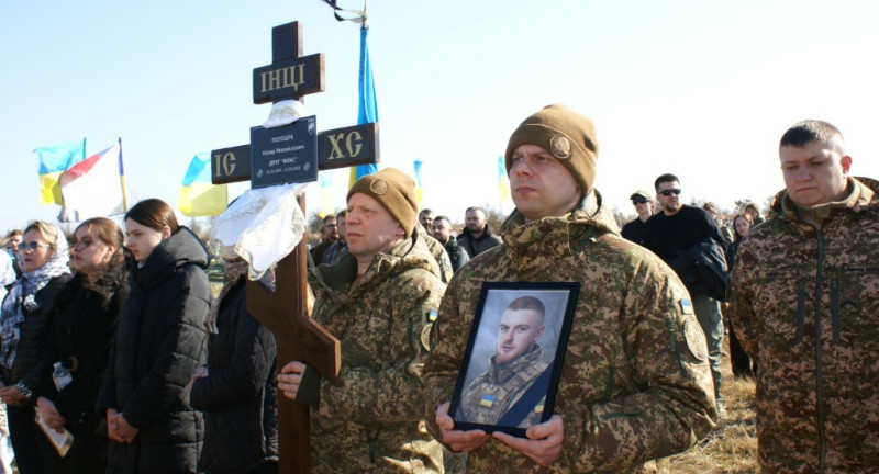 У громаді на Волині попрощалися із 23-річним розвідником «Азова» Назаром Поліщуком