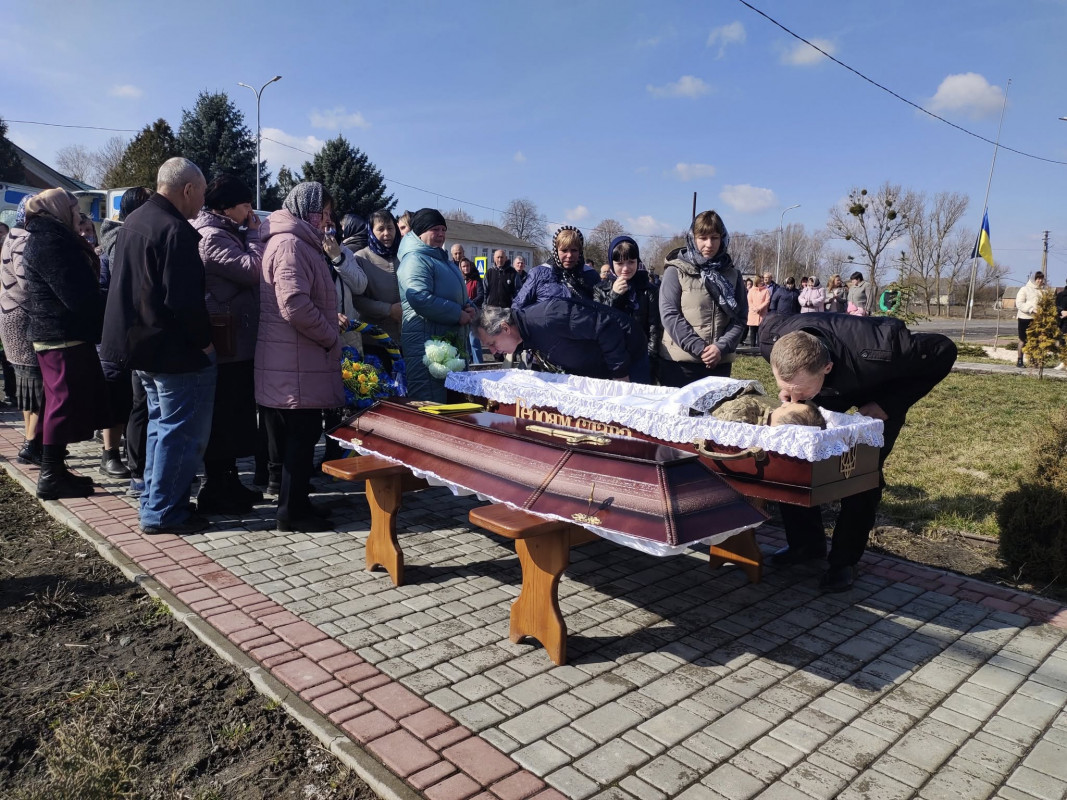 Життя обірвалось на Донеччині: волиняни попрощались з Героєм Миколою Тимощуком