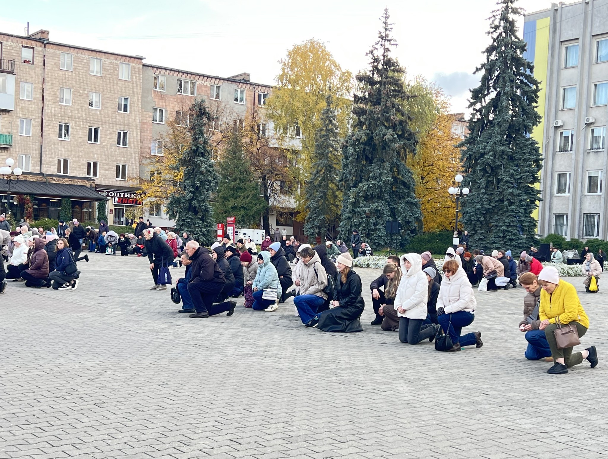 Понад рік вважався зниклим безвісти: на Волині попрощались з Героєм Романом Яковлевим