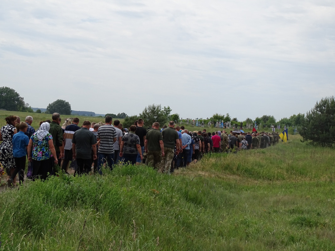 Не дожив декілька тижнів до дня народження: на Волині попрощалися із полеглим Героєм Сергієм Карпуком