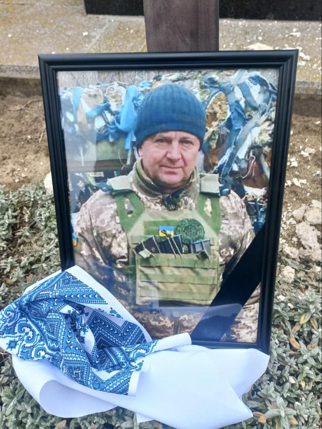 На Волині попрощалися із військовим Василем Головчаком, який загинув в аварії
