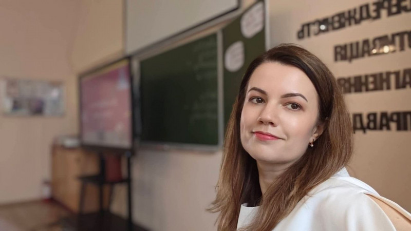 Жоден гаджет не замінить живого спілкування: як вчителька англійської з Володимира Олена Кавюк стала «Учителем року»