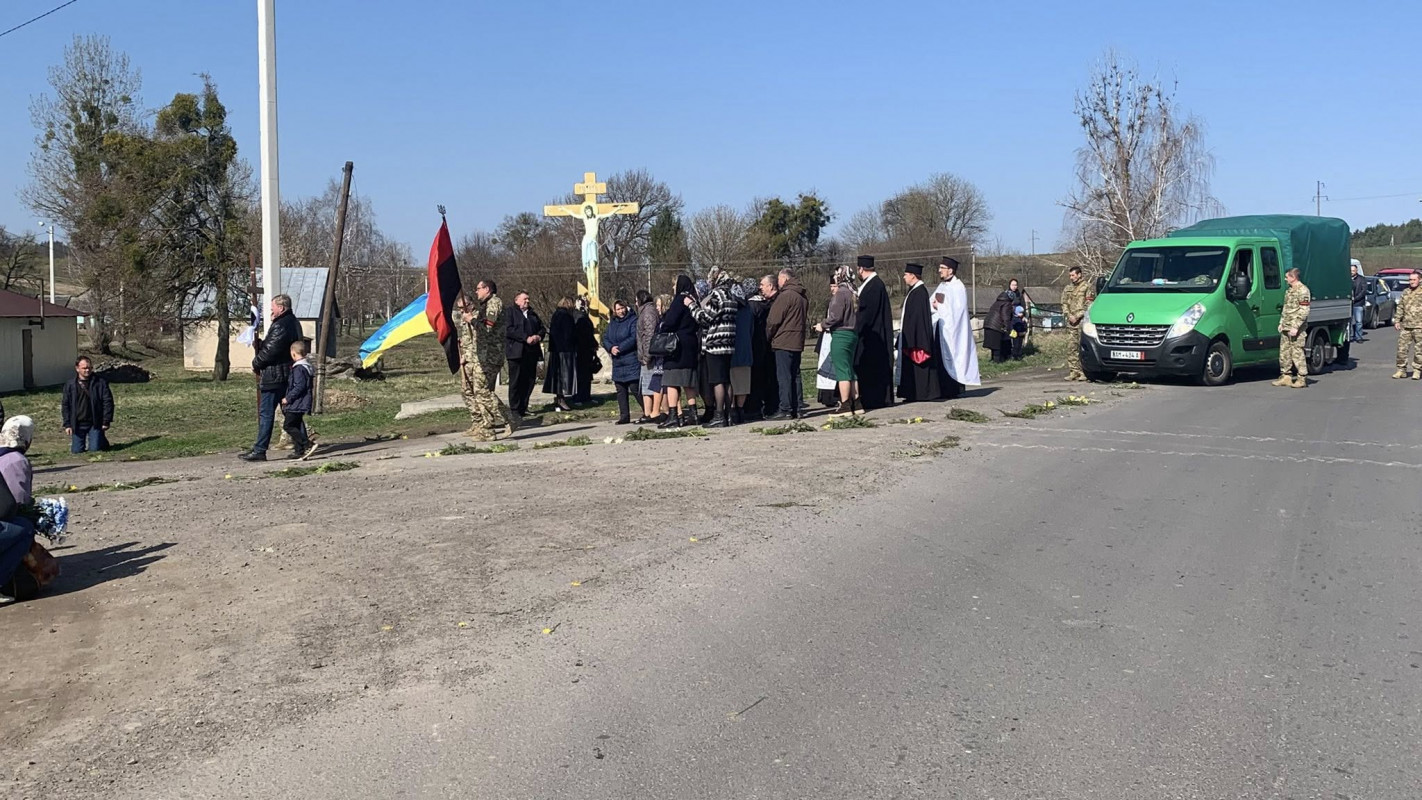 Поранення обірвали життя воїна: на Волині попрощалися із захисником Петром Шмідом