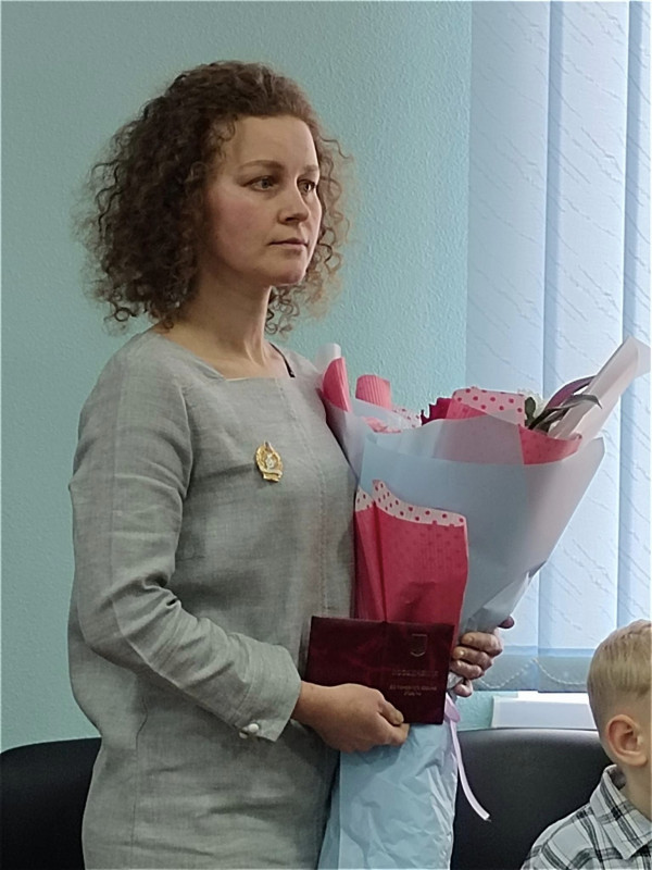 У Луцькому районі матір сімох дітей отримала статус «Мати-героїня»