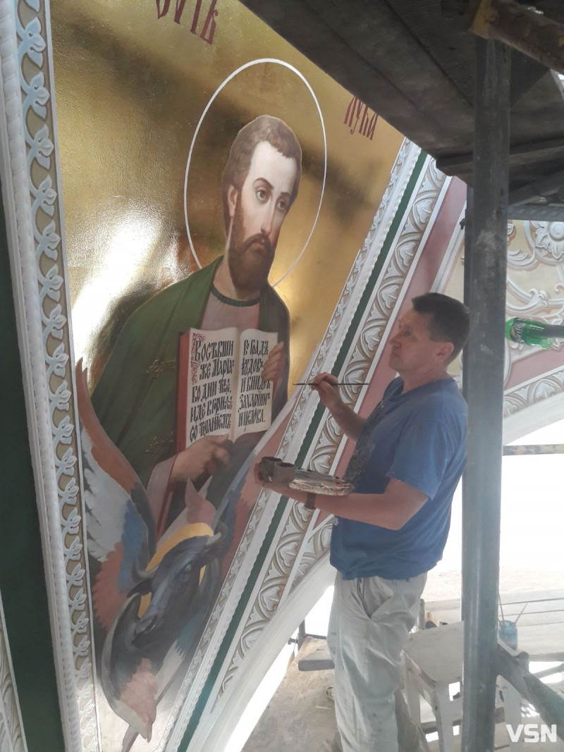 Іконописець з Волині: «Перш ніж узятися до роботи, вивчаю історію храму, життя святих, дух часу»