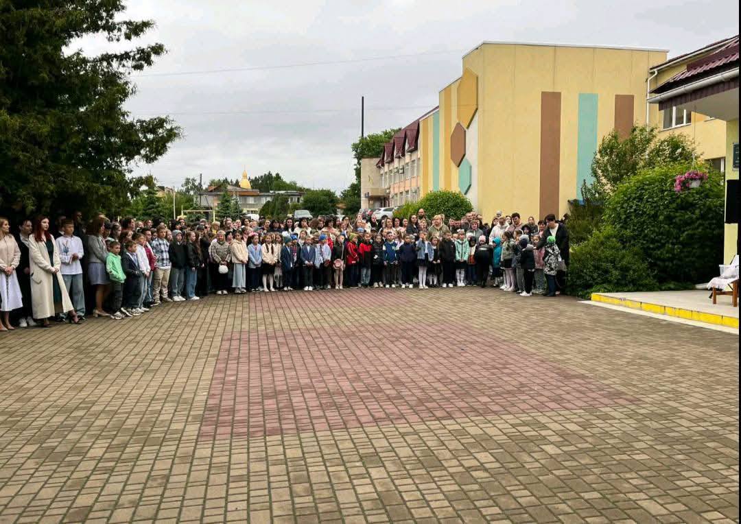 На Волині школярі зібрали понад 100 тисяч гривень для ЗСУ