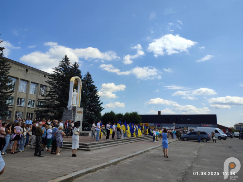 «Слава нашому Герою»: на Волині зустріли звільненого з полону воїна