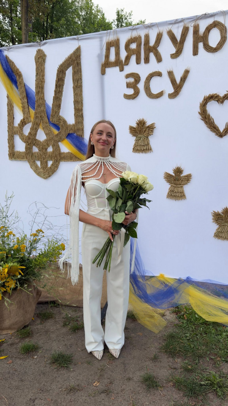З Волині - на велику сцену: як співачка VODA підкорює Київ і допомагає людям через музику