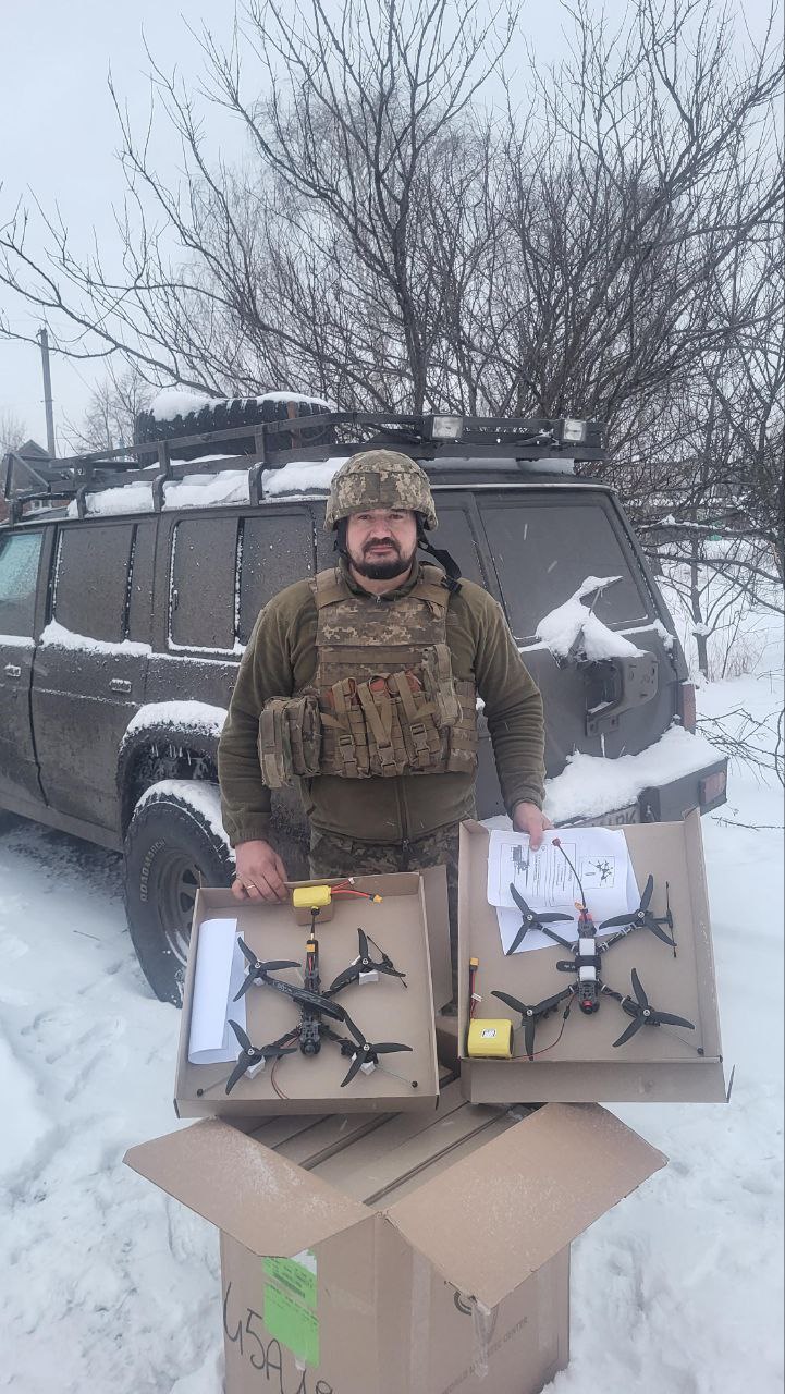 Волинські медики купили сім дронів для захисників України