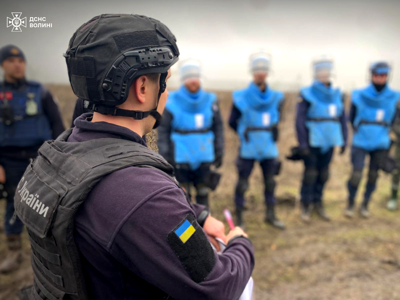 Кожен гектар під контролем: волинські піротехніки розміновують Харківщину