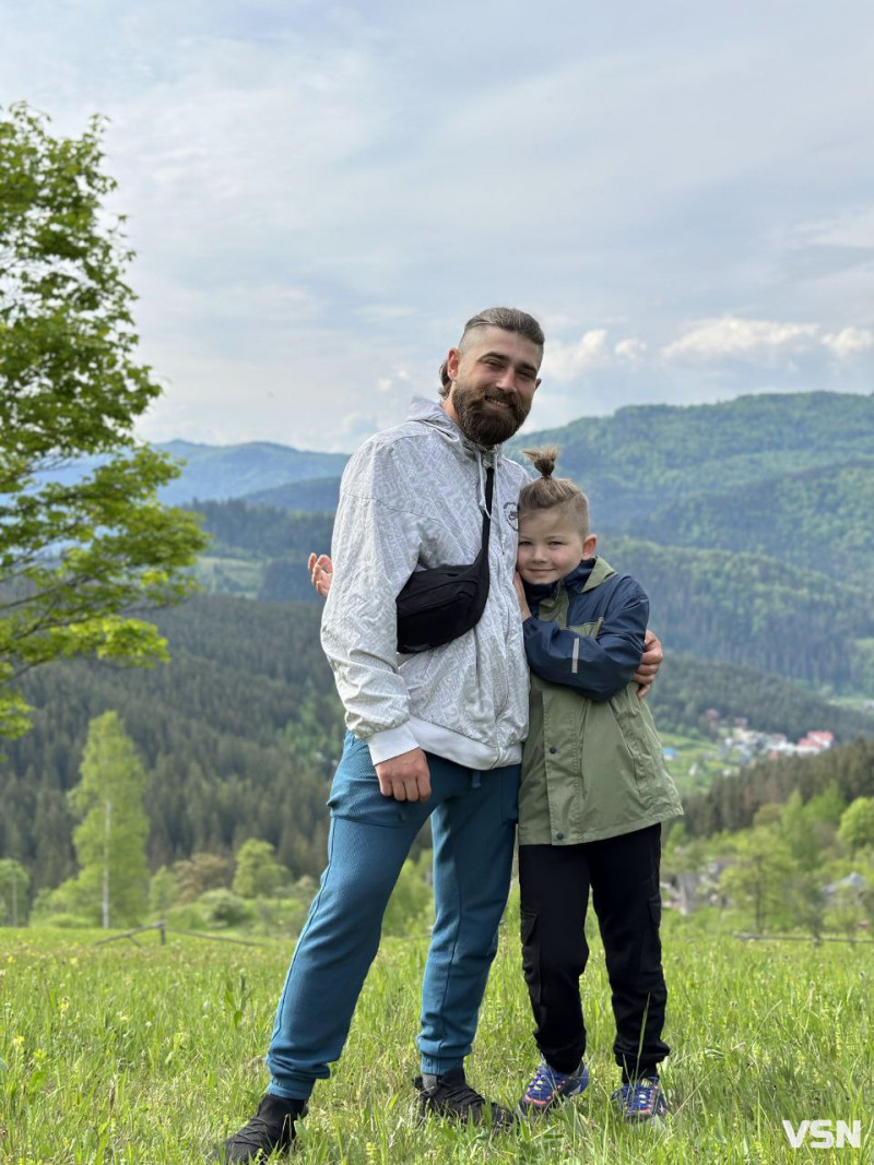 Колишніх азовців не буває, бо навіть у тилу можна залишитися у строю: спогади про бойові будні від військового медика Леоніда Бахіна з Волині