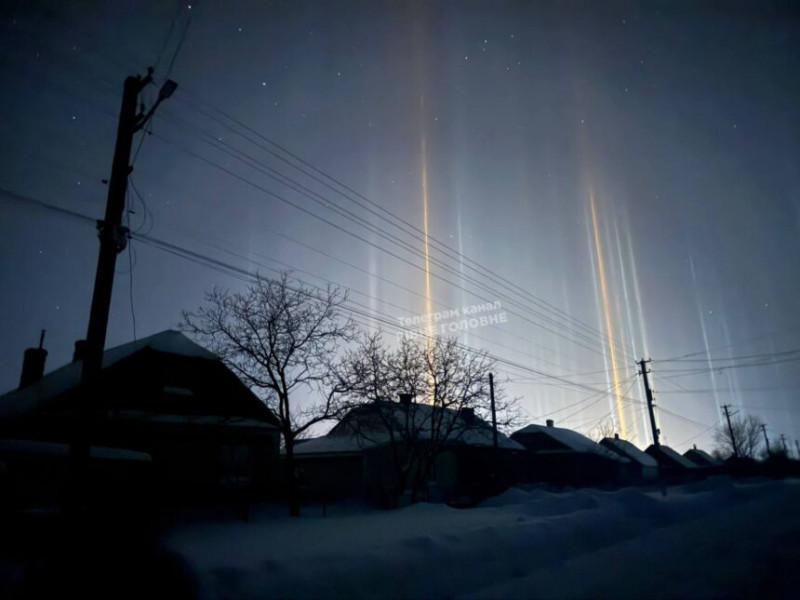 У небі на Рівненщині спостерігали незвичне явище. Фото
