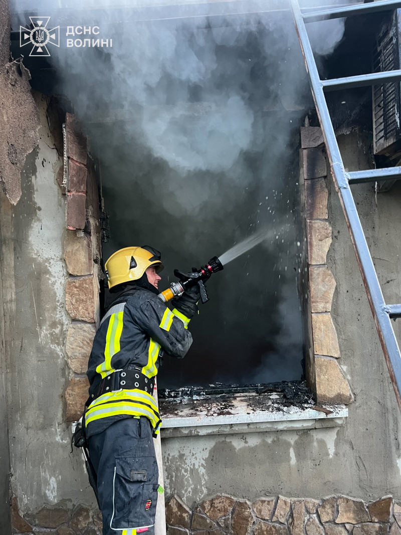 Ворожа атака на Луцьк: з'явилися фото пожежі
