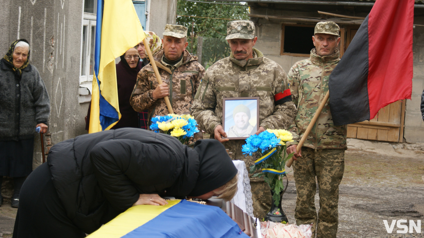 «Все питала, коли приїдеш, а ти казав, немає ким замінити...», - на Волині попрощалися з Героєм Сергієм Шевчуком