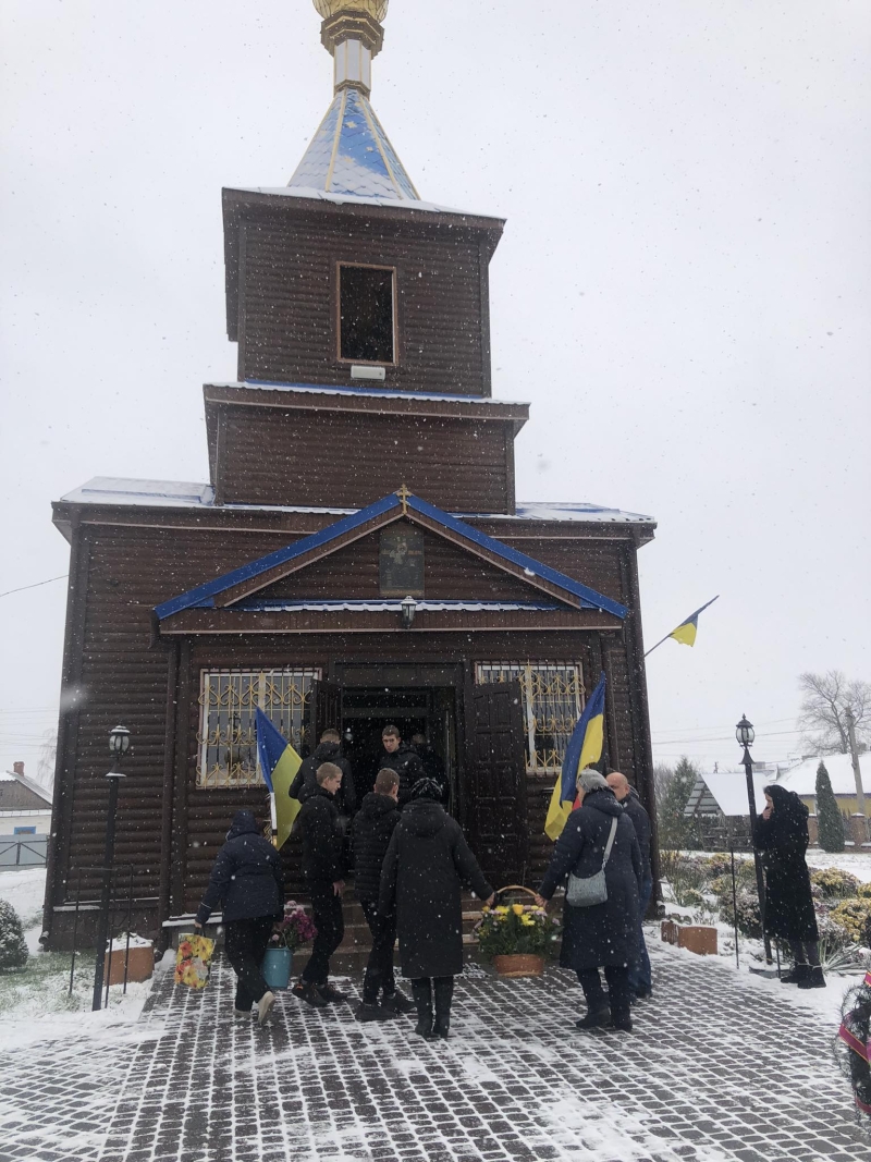 Поховали поруч з чоловіком: на Волині провели в останню путь легендарну зв’язкову УПА