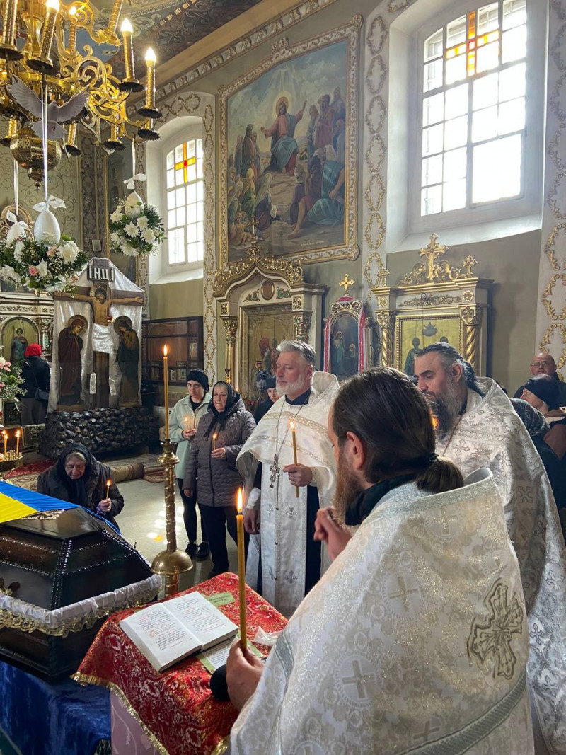 На Волині провели в останню дорогу Героя Володимира Бурнашева