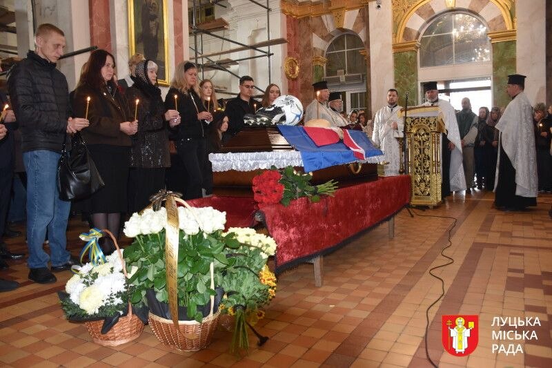 На Волині поховали ексфутболіста збірної України Романа Максимюка, який загинув на війні