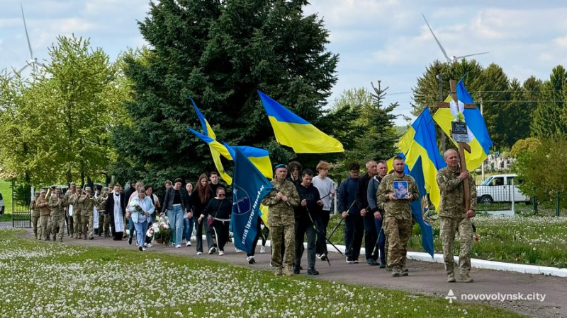 На Волині провели в останню дорогу Героя Андрія Кириченка