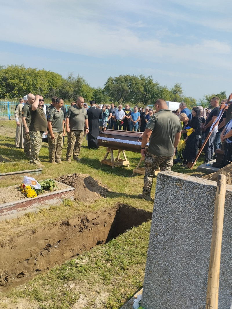 «Кожного разу, як дзвонив з передової, прощався із родичами: на Волині поховали Героя Сергія Гапона