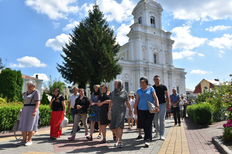 Прощання через рік після загибелі: у Луцьку провели в останню дорогу полеглого Героя Анатолія Шепеля