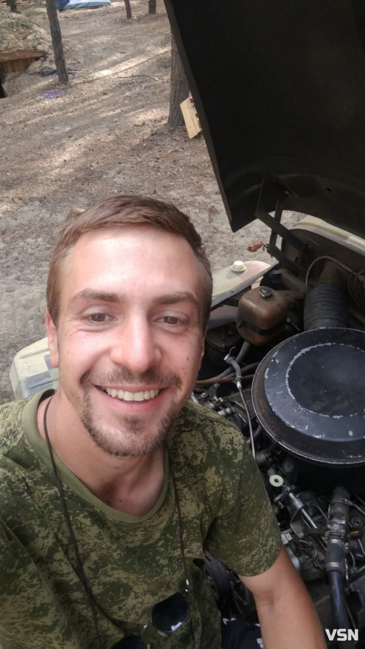Не бачила сина мертвим і досі чекає: мама Героя з Волині виховує маленьку копію загиблого тата