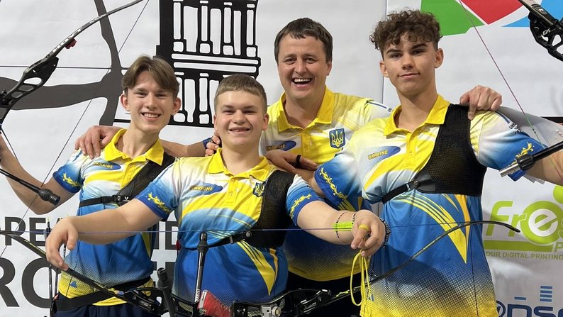 Волинянин у складі юніорської збірної став чемпіоном Європи зі стрільби з лука