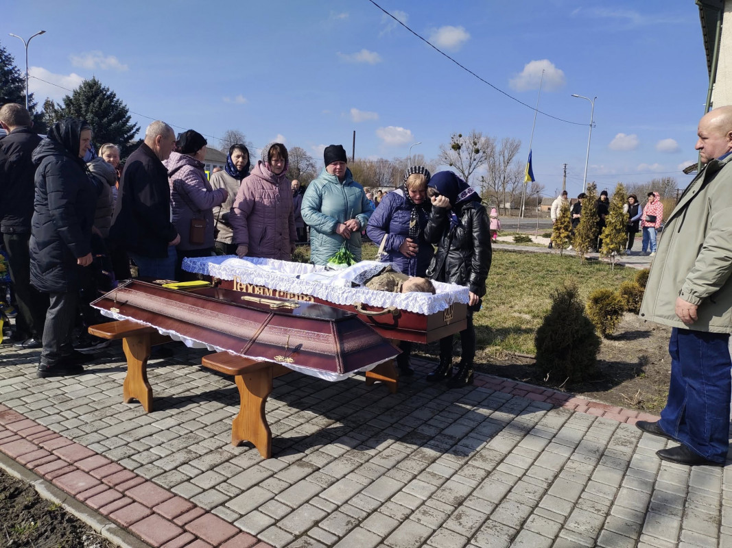 Життя обірвалось на Донеччині: волиняни попрощались з Героєм Миколою Тимощуком