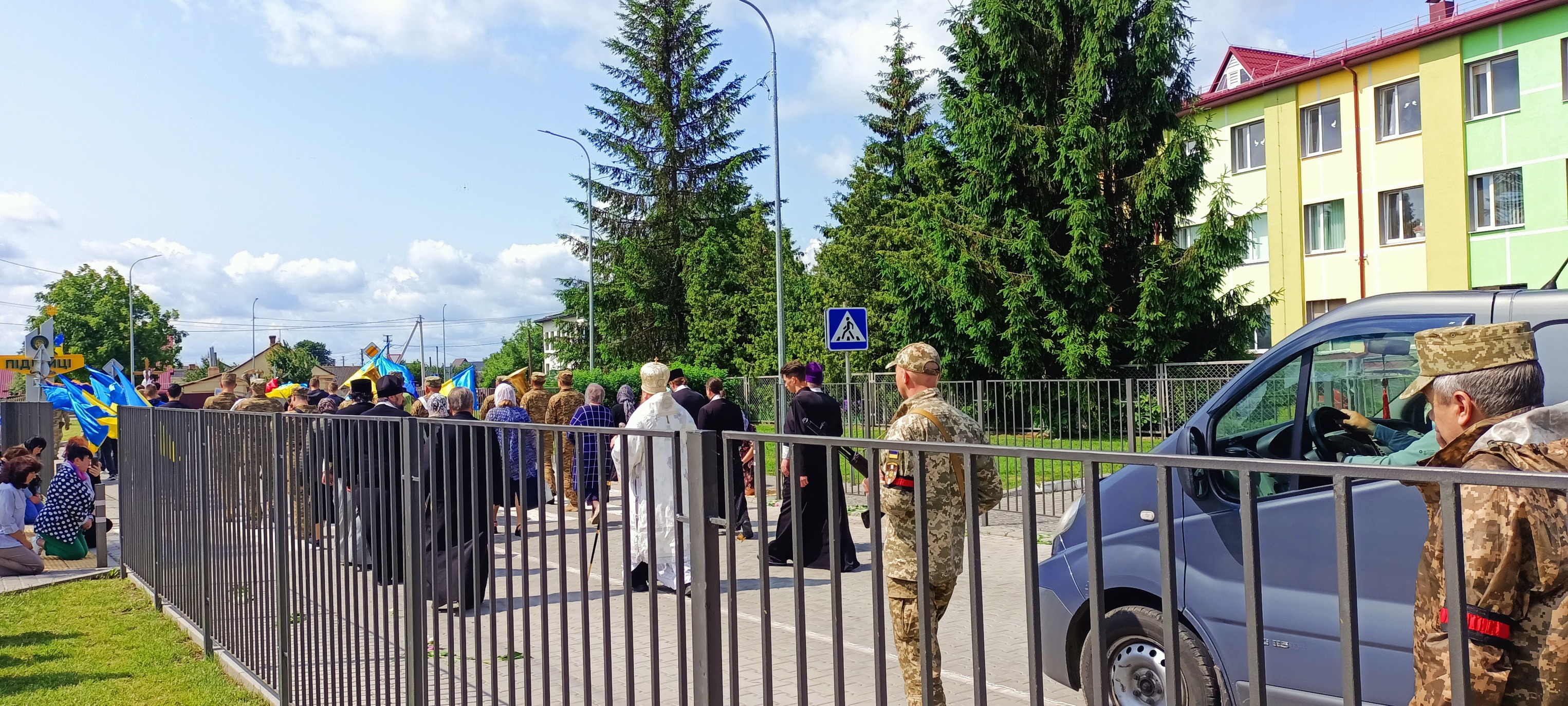Молоде життя обірвала жорстока війна у віці 28 років: у Луцькому районі попрощалися з Героєм Артемом Мулявкою