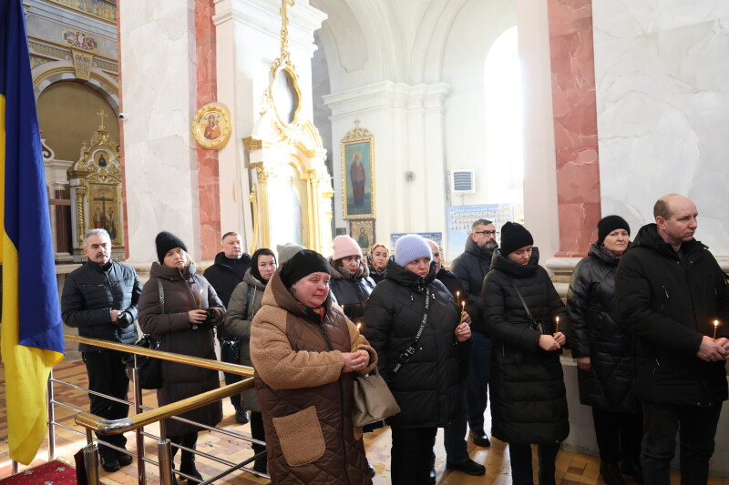 Поховання в день народження: у Луцьку попрощалися з воїном Іваном Прокопцем