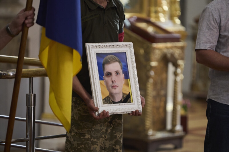 Луцьк у скорботі: місто попрощалося з полеглими воїнами Дмитром Лавренчуком та Олександром Горбачем