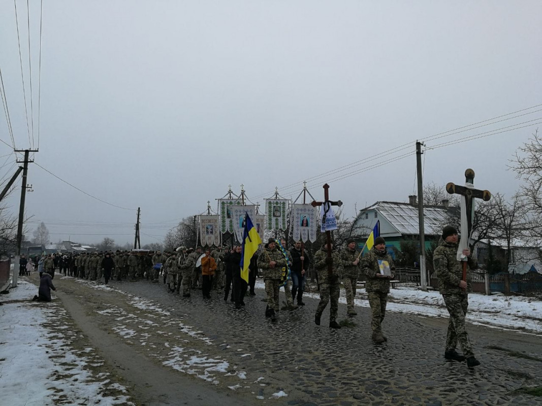 Остання дорога додому: на Волині Вічний спочинок знайшов Герой Олександр Бондарук