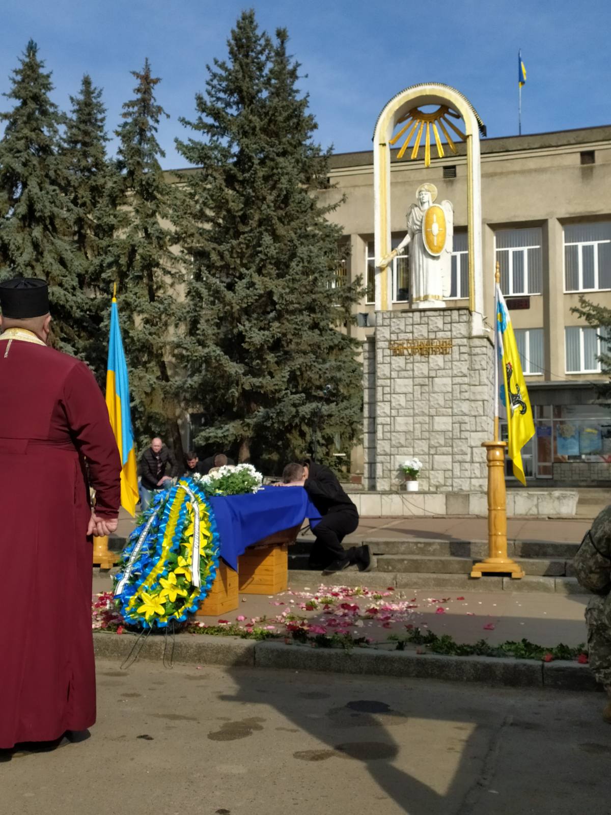 Вважався зниклим безвісти: на Волині попрощались з Героєм Дмитром Жмуром