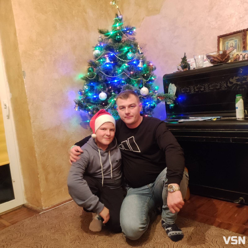 Намагаючись евакуювати полеглого побратима, підірвався на міні. Спогади про Героя з Волині Ігоря Панасюка