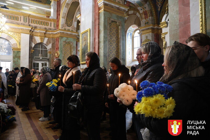 У Луцьку попрощалися з двома захисниками - Анатолієм Парфенюком та Олександром Кондращуком