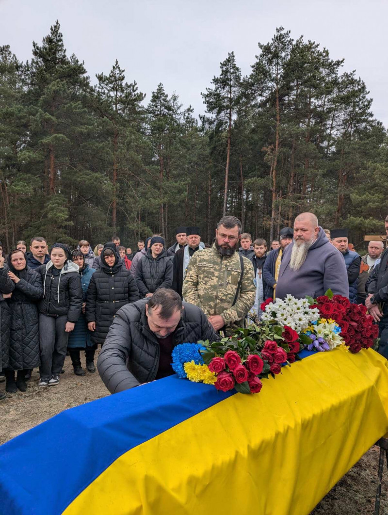 Майже два роки вважався зниклим безвісти: на Волині попрощалися з молодим захисником Дмитром Шудрою