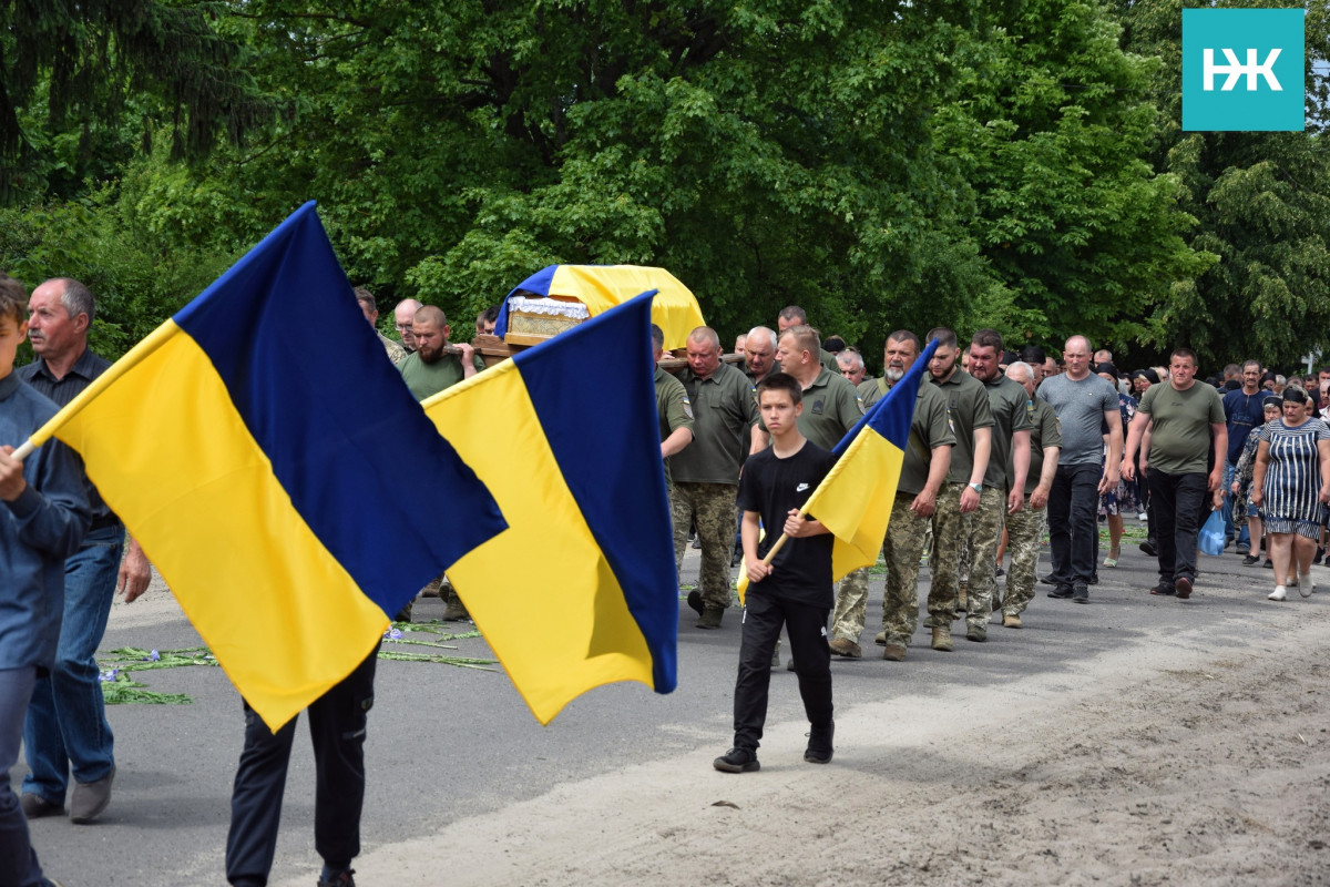 Трагічно загинув на Луганщині: на Волині прощалися з молодим Героєм Іваном Лахаєм