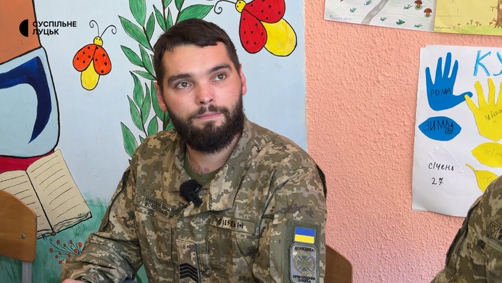 Після нічного чергування — за парту: як волинські прикордонники зі школярами писали Радіодиктант